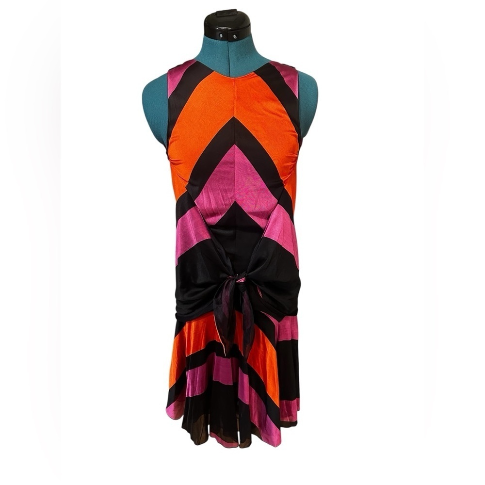 Balenciaga by Nicolas Ghesquière Graphic Knot Flared Dress Fall 2007 Collection - Picture 5 of 14